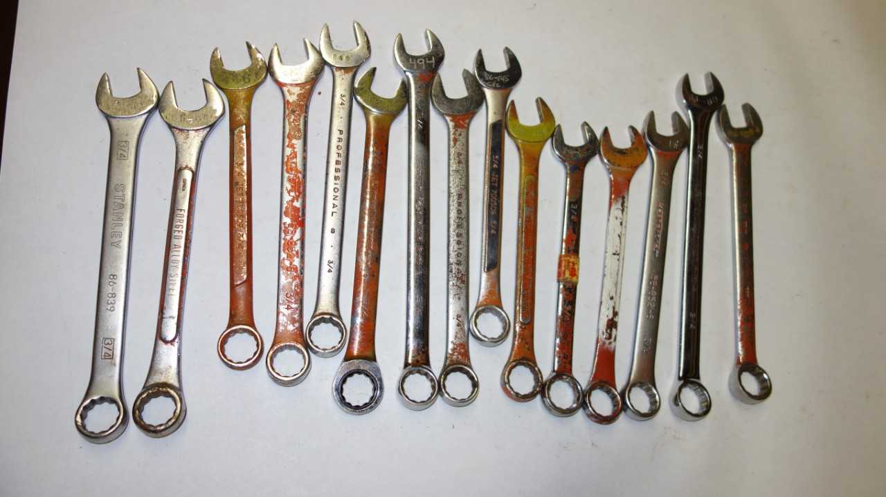 LOT OF 15 ASSORTED COMBINATION WRENCHES - HAND TOOLS