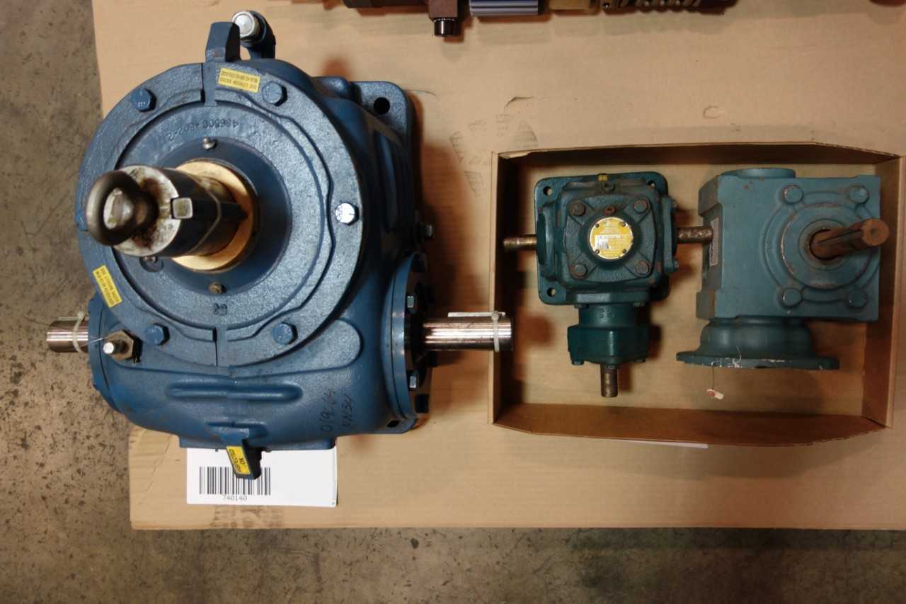 1 LOT OF REX RH 4101B 3/4IN 3/4IN 8HP 1:1 BEVEL GEAR REDUCER, NEW CONEDRIVE HV48650F-9A 1-1/2IN 2-3/4IN 10:1 RIGHT ANGLE GEAR REDUCER, NEW DODGE 202Q12R56 TIGEAR-2 5/8IN 1IN 1.37HP 12:1 RIGHT ANGLE GEAR REDUCER - GEAR REDUCERS 1 LOT OF REX RH 4101B 3/4IN 3/4IN 8HP 1:1 BEVEL GEAR REDUCER, NEW CONEDRIVE HV48650F-9A 1-1/2IN 2-3/4IN 10:1 RIGHT ANGLE GEAR REDUCER, NEW DODGE 202Q12R56 TIGEAR-2 5/8IN 1IN 1.37HP 12:1 RIGHT ANGLE GEAR REDUCER - GEAR REDUCERS