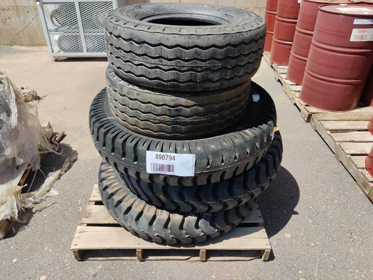 1 PALLET OF 5 INDUSTRIAL TRUCK TIRES - HYDRO EXCAVATOR TRUCKS 1 PALLET OF 5 INDUSTRIAL TRUCK TIRES - HYDRO EXCAVATOR TRUCKS