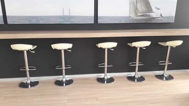 Lot of (5) High Bar Stools with Circular Base - MISCELLANEOUS