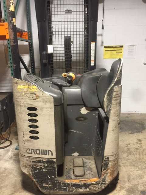 2004 Crown RR522045TT240 reach truck, Maryland Hts., MO - REACH TRUCKS