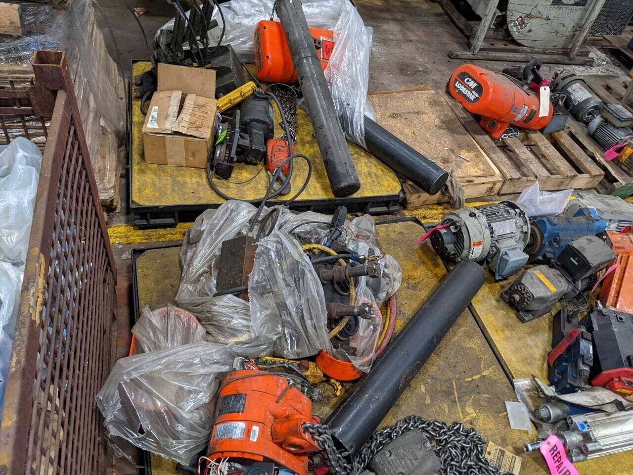 3 PALLETS OF ASSORTED COLUMBUS MCKINNON CM 3 TON ELECTRIC HOISTS (NEED REPAIRS) - LIFTING EQUIPMENT