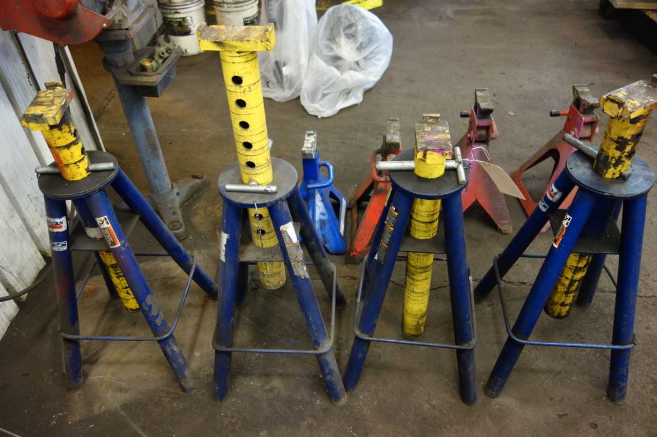 LOT OF 4 10 TON TRAILER JACK STANDS - ELECTRIC POWER TOOLS
