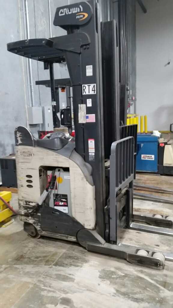 2008 Crown RR5225-45 reach truck Fenton MO - REACH TRUCKS