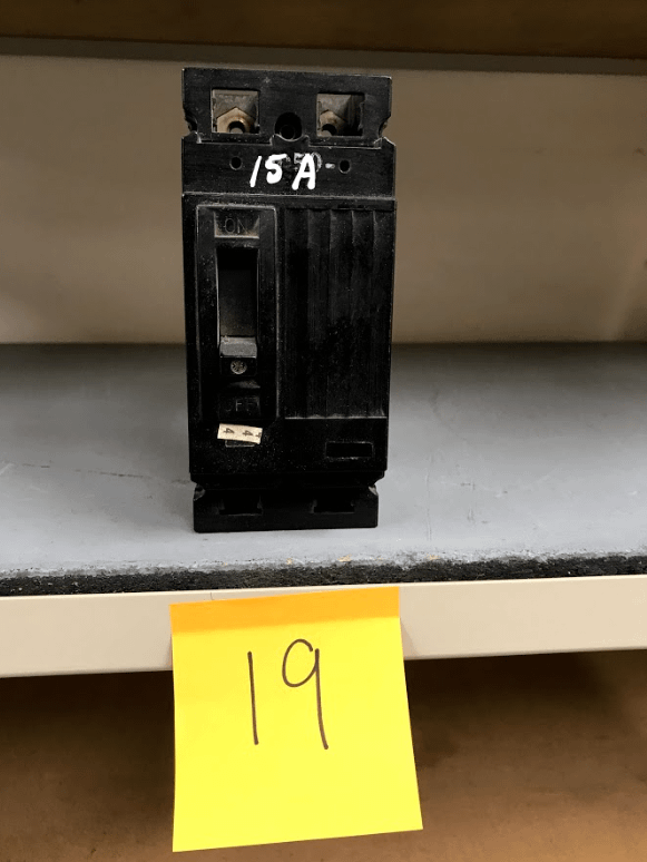 General Electric Breaker - CIRCUIT BREAKERS