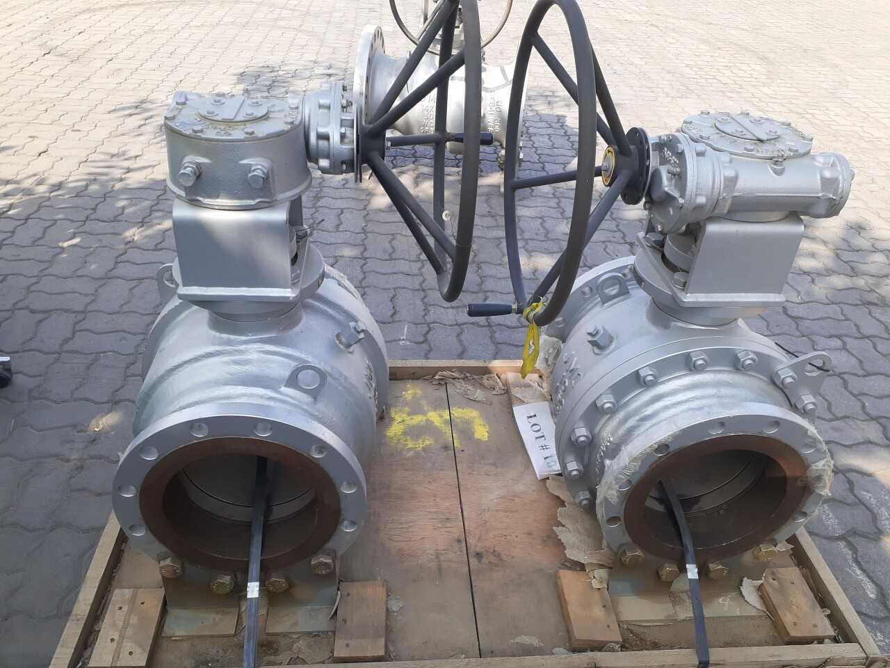 Lot of 2 Ball Valves - BALL VALVE