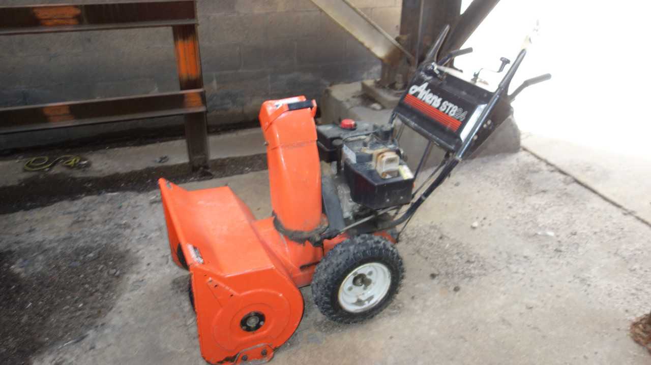 ARIENS ST824 SNOW BLOWER GAS 8HP - BLOWER FAN