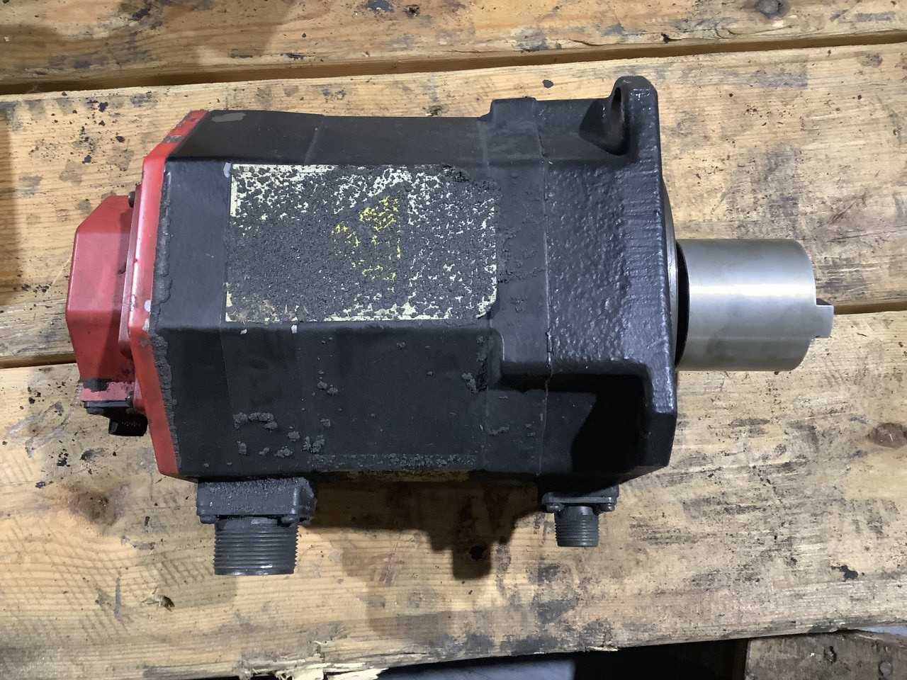 Lot of 1 Fanuc AM8/4000 AC Servo Motor - SERVO