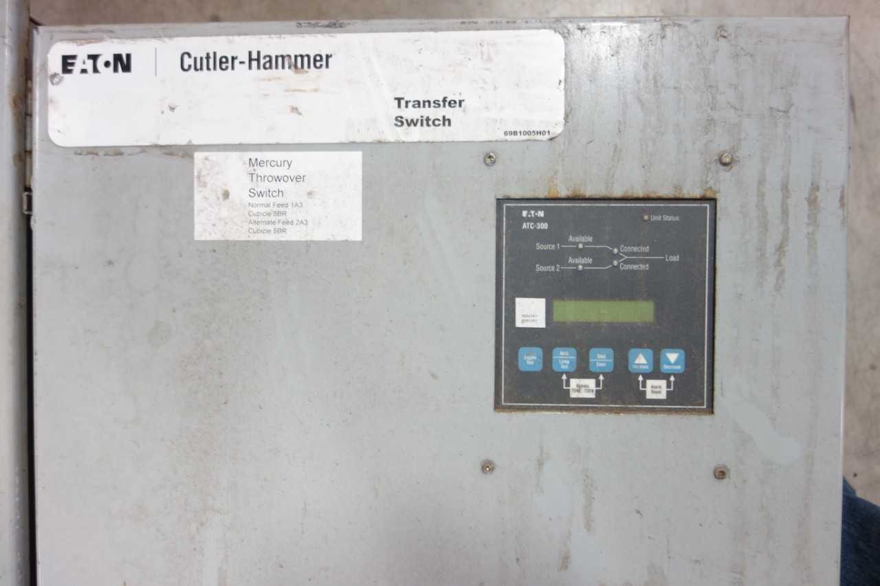LOT OF 2 CUTLER HAMMER TRANSFER SWITCH - ELECTRICAL COMPONENTS