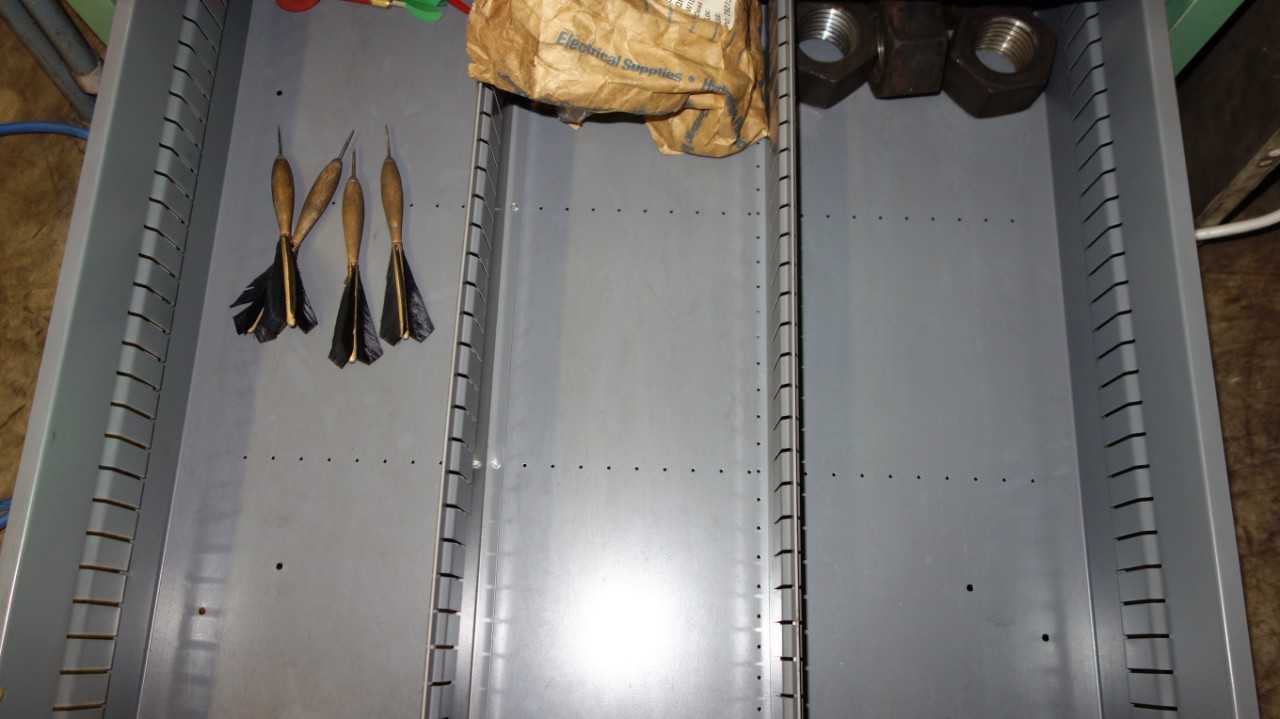 7-DRAWER STANLEY VIDMAR TOOL BOX CABINET W/ CONTENTS, BELTS, AUTOMATIVE PARTS - TOOL STORAGE
