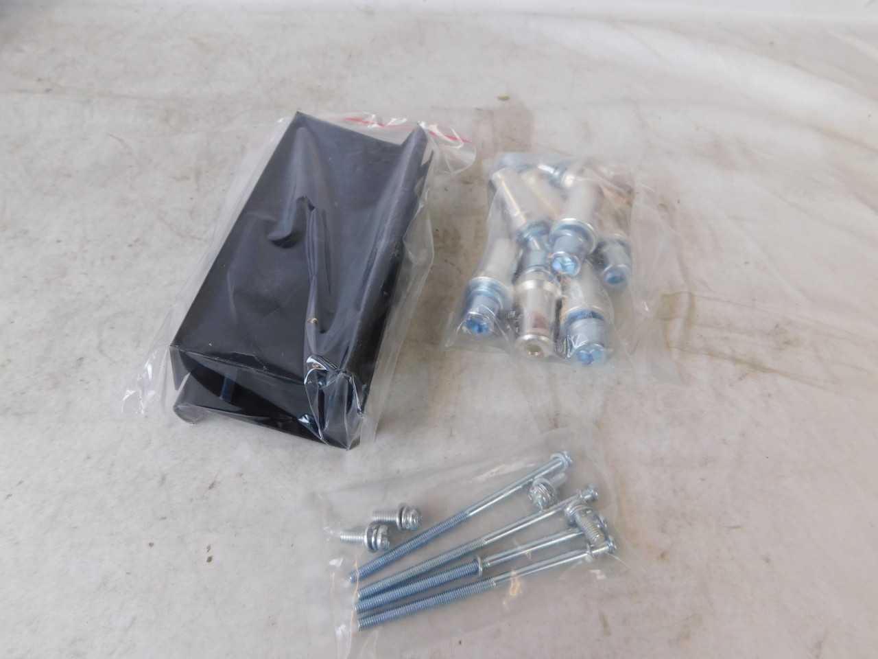Quantity of 4x 140U-L-PAD4 MCCB/Molded Case Circuit Breakers - CIRCUIT BREAKERS