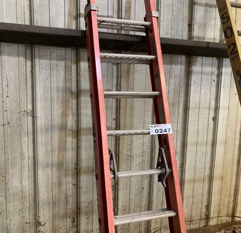 Louisville 16' Extension Ladder - ELECTRIC POWER TOOLS Louisville 16' Extension Ladder - ELECTRIC POWER TOOLS