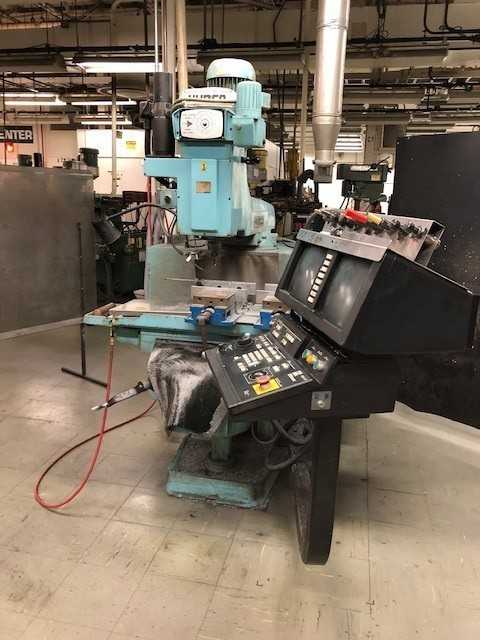 Hurco KM3P CNC Milling Machine - CNC MACHINING CENTERS