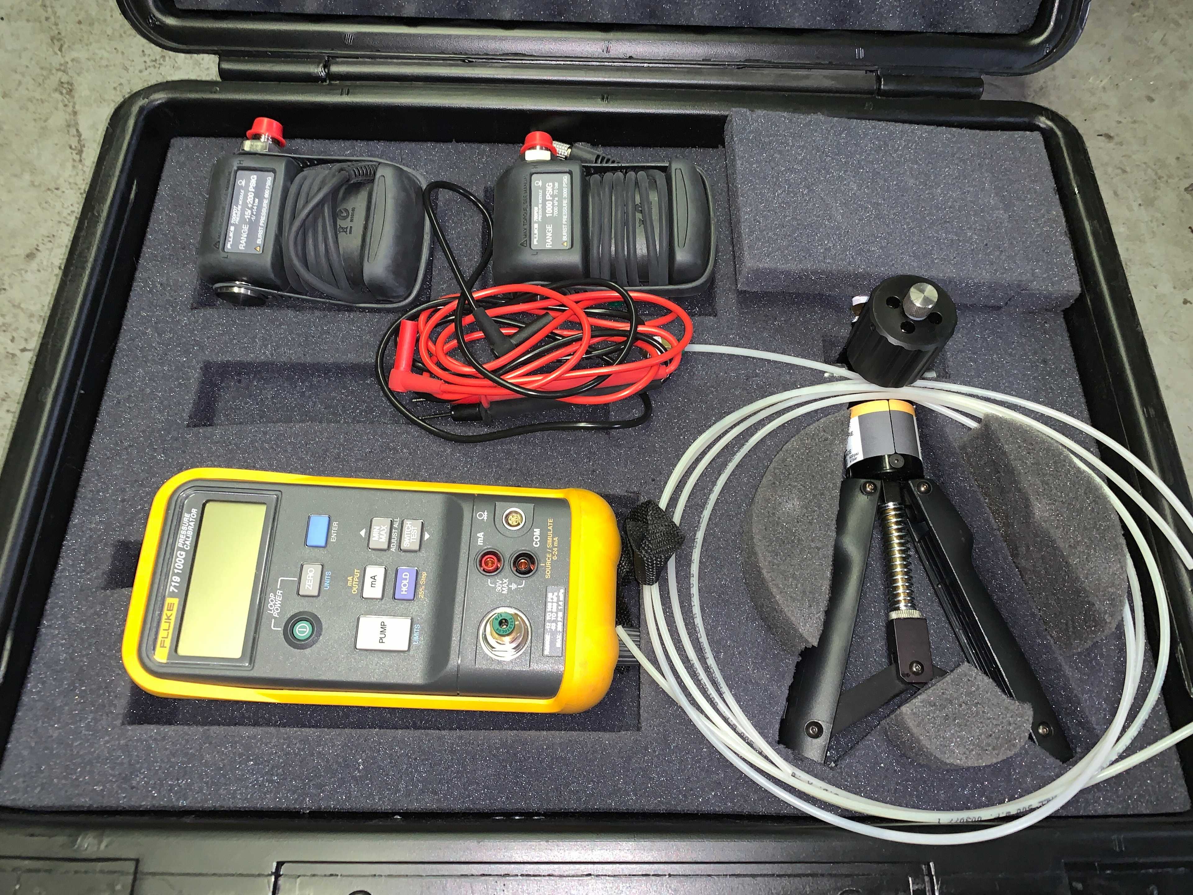 PRESSURE CALIBRATOR - LAB & SCIENTIFIC