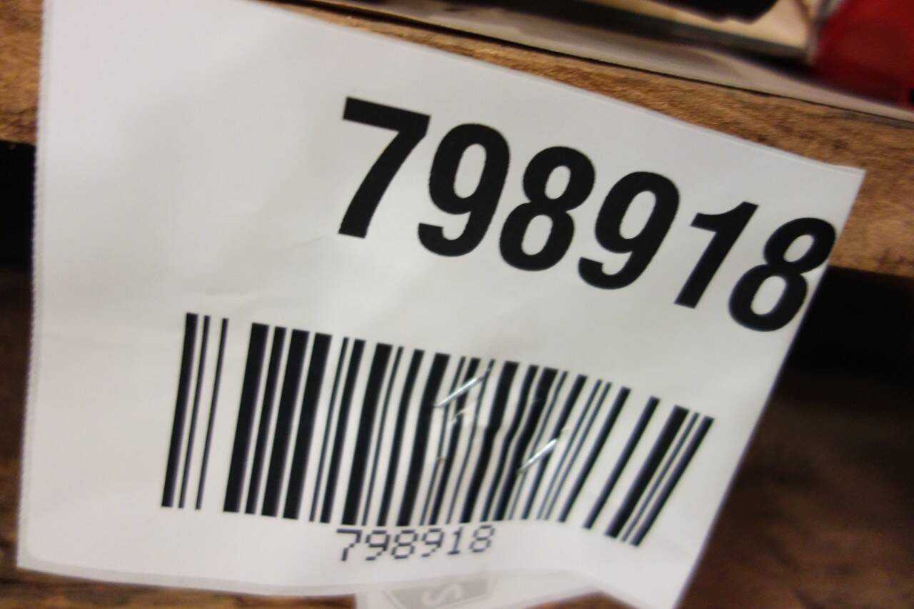 1 PALLETS OF ASSORTED MANUFACTURING EQUIPMENT - HAND TOOLS