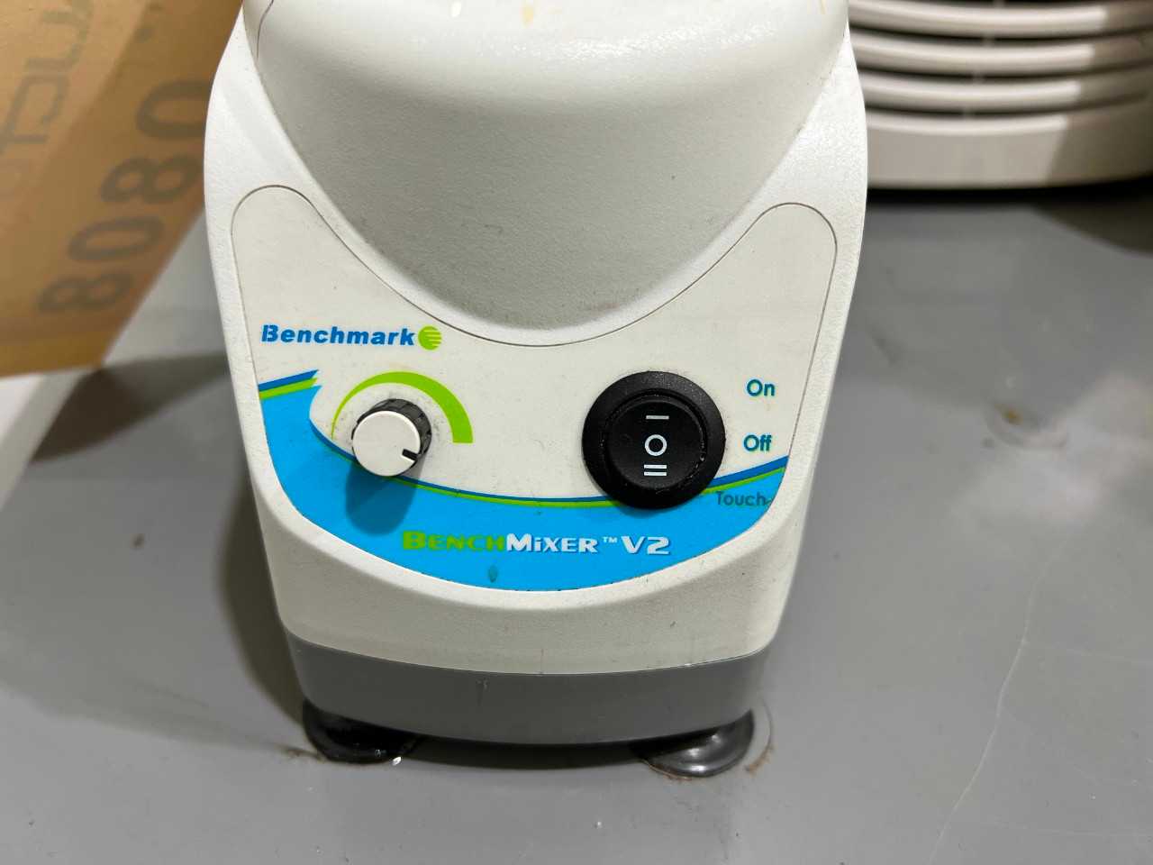 BENCHMARK SCIENTIFIC BV1003 BENCHMIXER V2 VORTEX MIXER - LAB & SCIENTIFIC