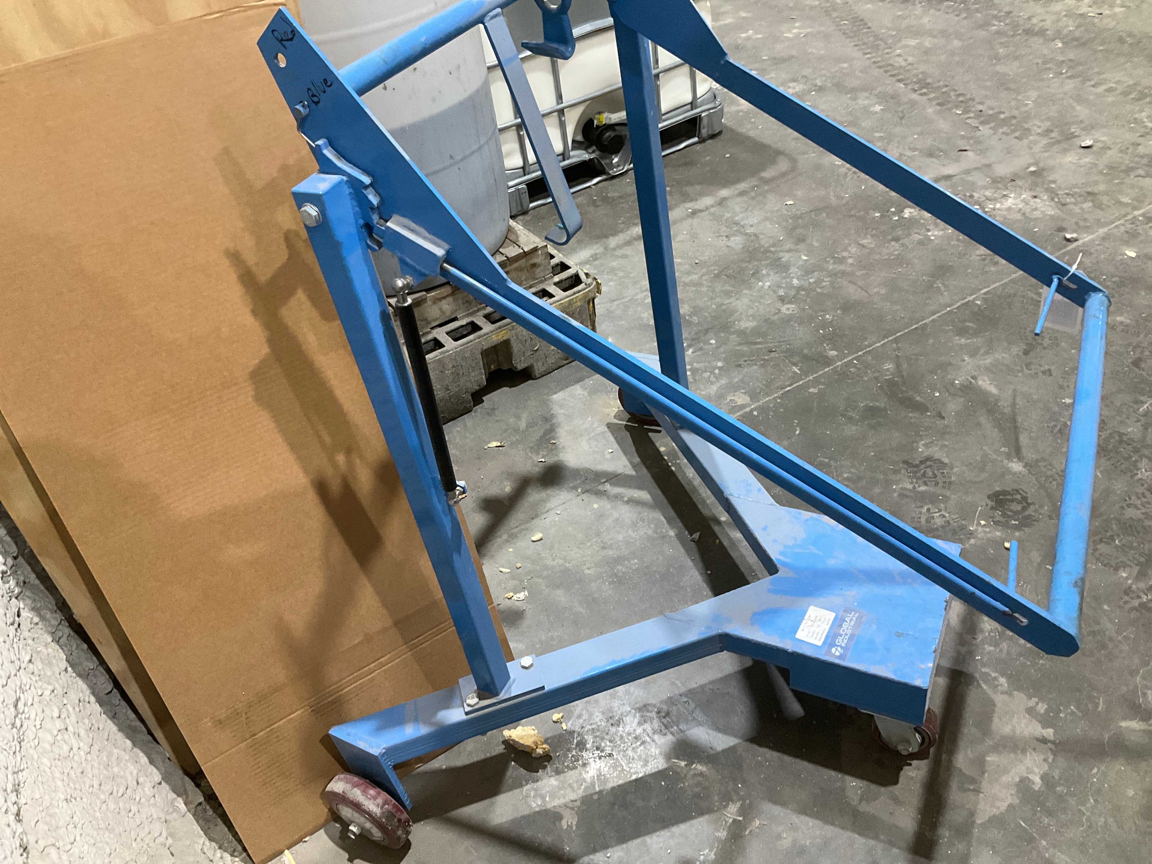 2022 GLOBAL INDUSTRIAL DJ365 DRUM LIFT CART - LIFT CART
