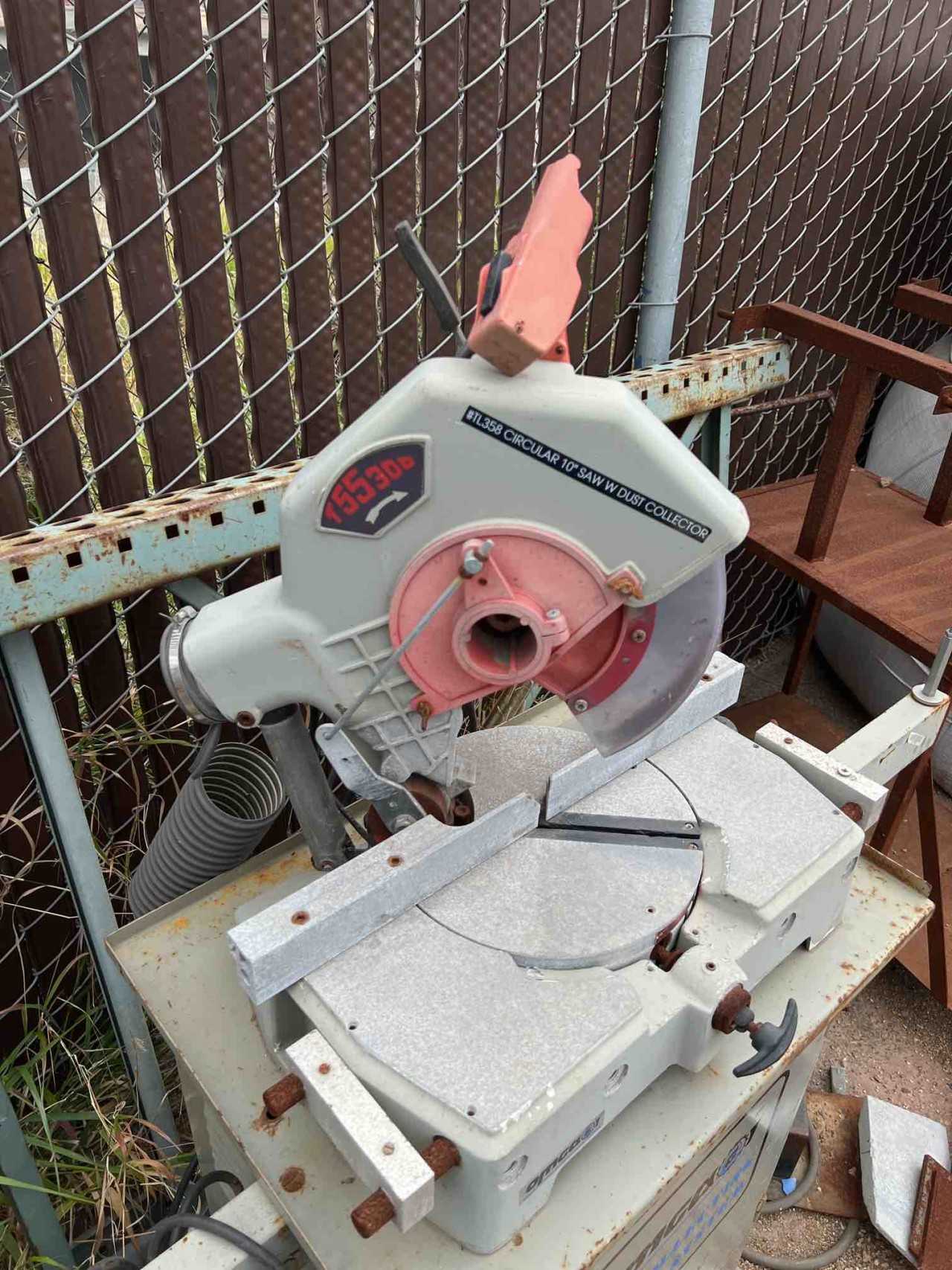 Circular 10” Saw With Dust Collector - CIRCULAR SAWS