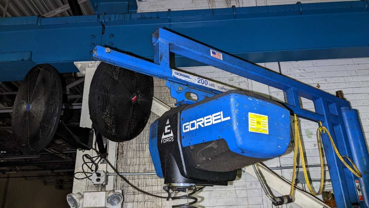 250lbs jib with 250lb capacity demag hoist - LIFTING EQUIPMENT