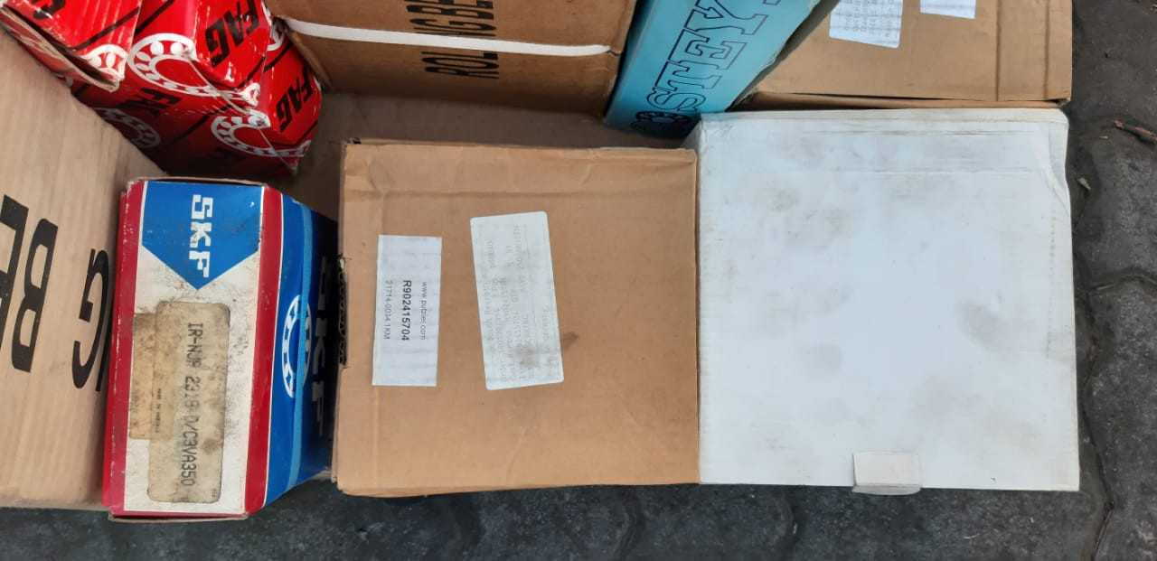 1 pallet of assorted bearings - BEARINGS