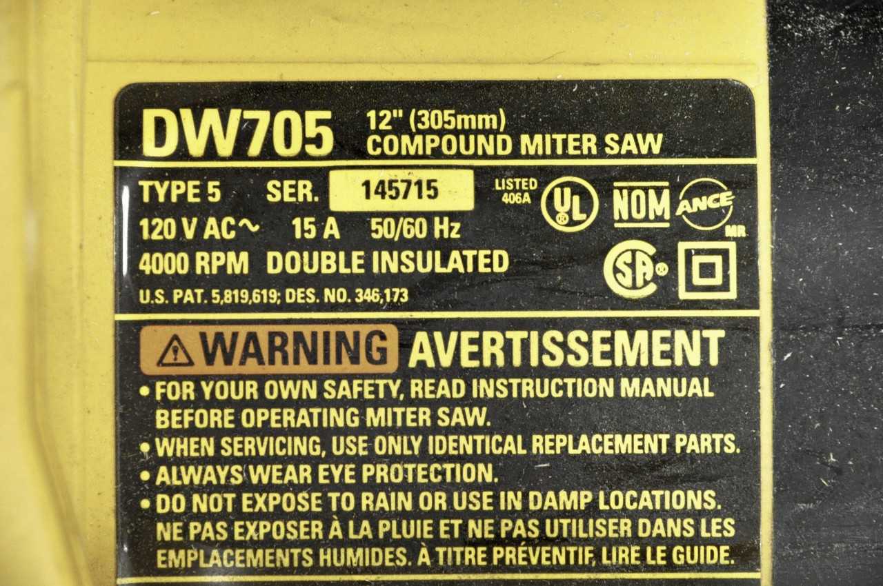 DeWalt Mitre Saw - ELECTRIC POWER TOOLS