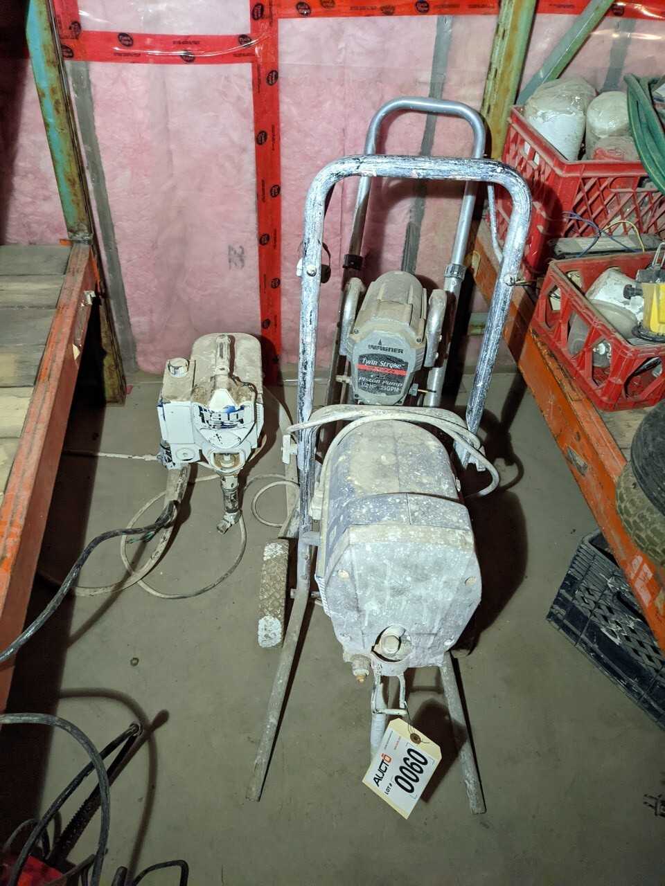 Lot of Piston Pump paint sprayer - PROCESS EQUIPMENT