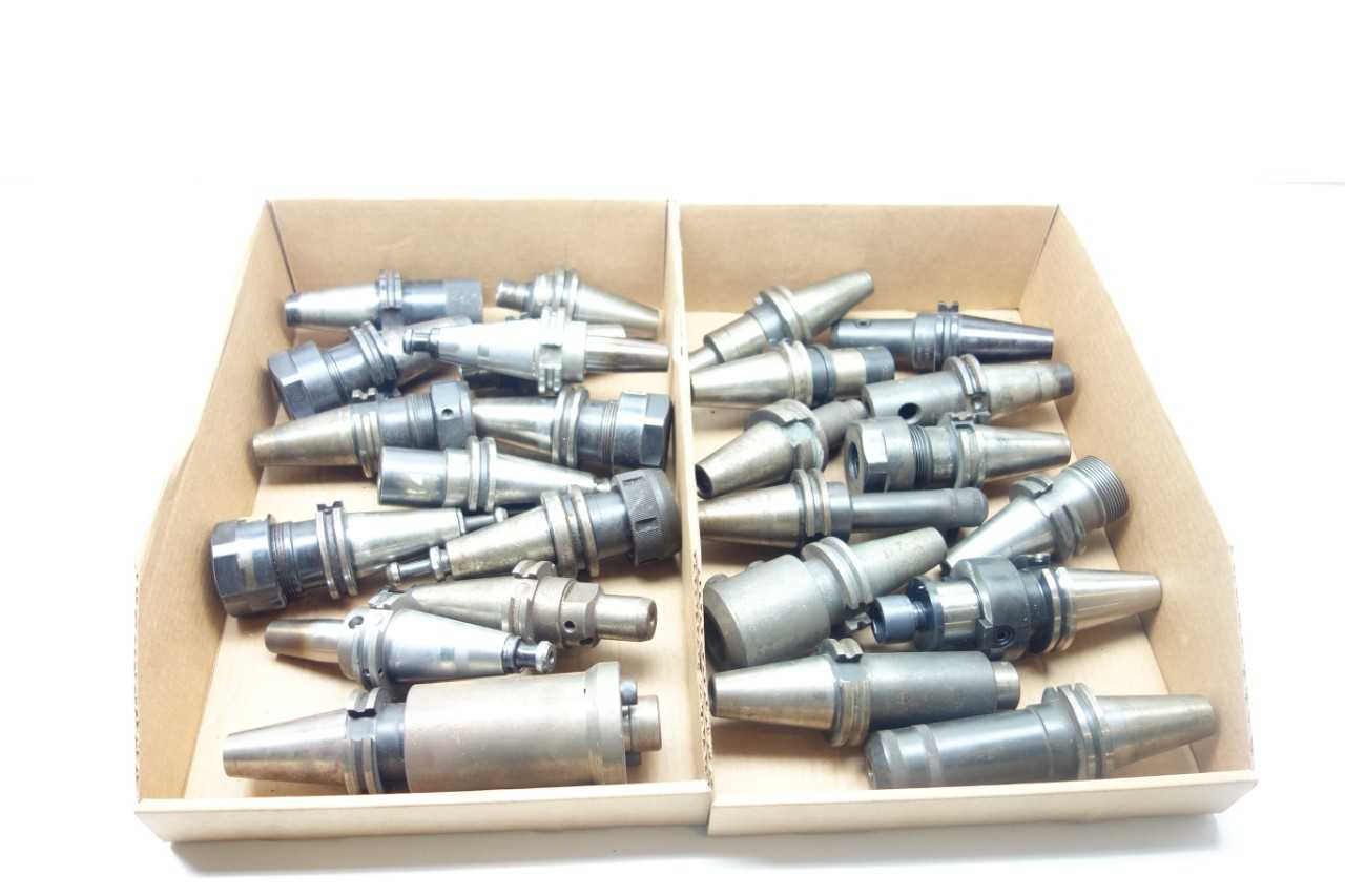 LOT OF ASSORTED CAT40 TOOL HOLDERS - THERMOGRIP, SHRINKER, LYNDEX - ELECTRIC POWER TOOLS