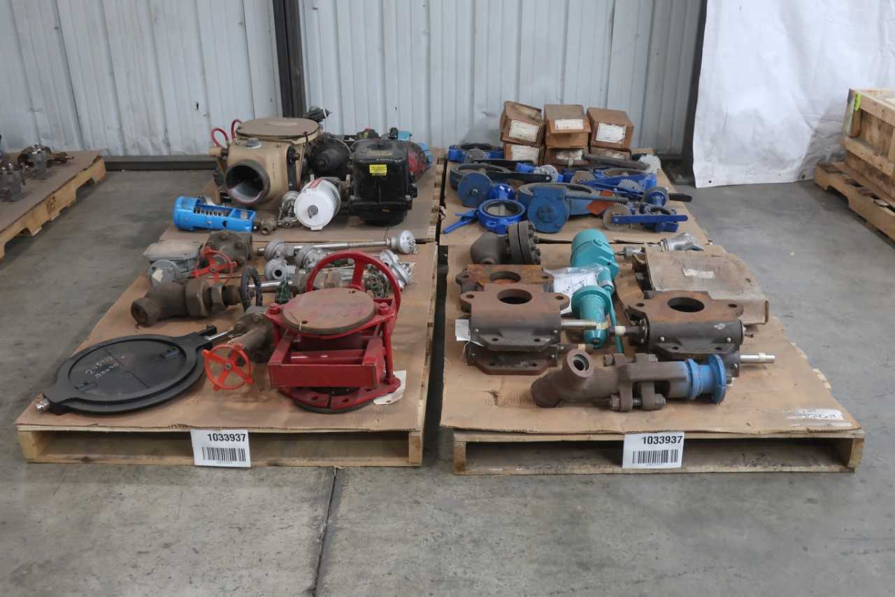 4 PALLETS OF ASSORTED PNEUMATIC AND MANUAL VALVES AND VALVE PARTS - VALVES