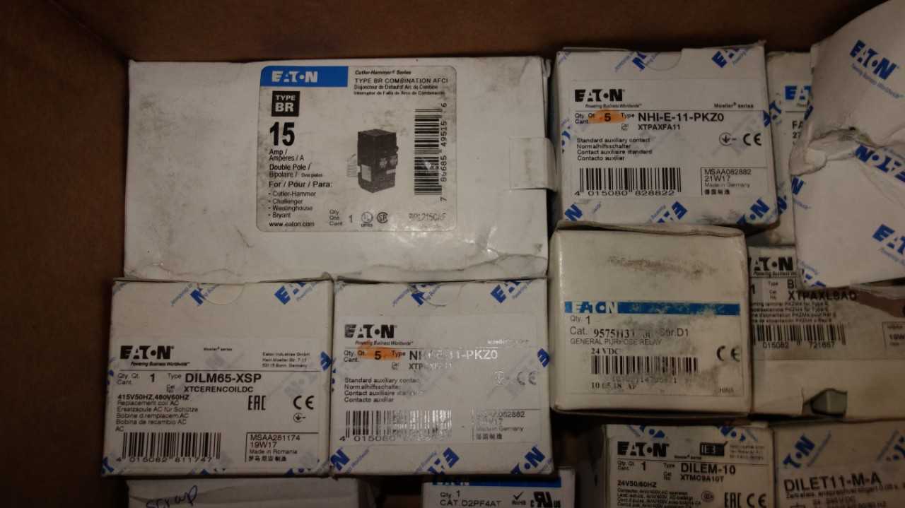 1 BOX OF EATON / CUTLER HAMMER ELECTRICAL - ELECTRICAL COMPONENTS