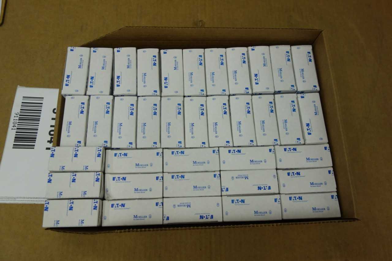 LOT OF 37 EATON PLS6-C20/2-DC-AU MINIATURE CIRCUIT BREAKER - CIRCUIT BREAKERS