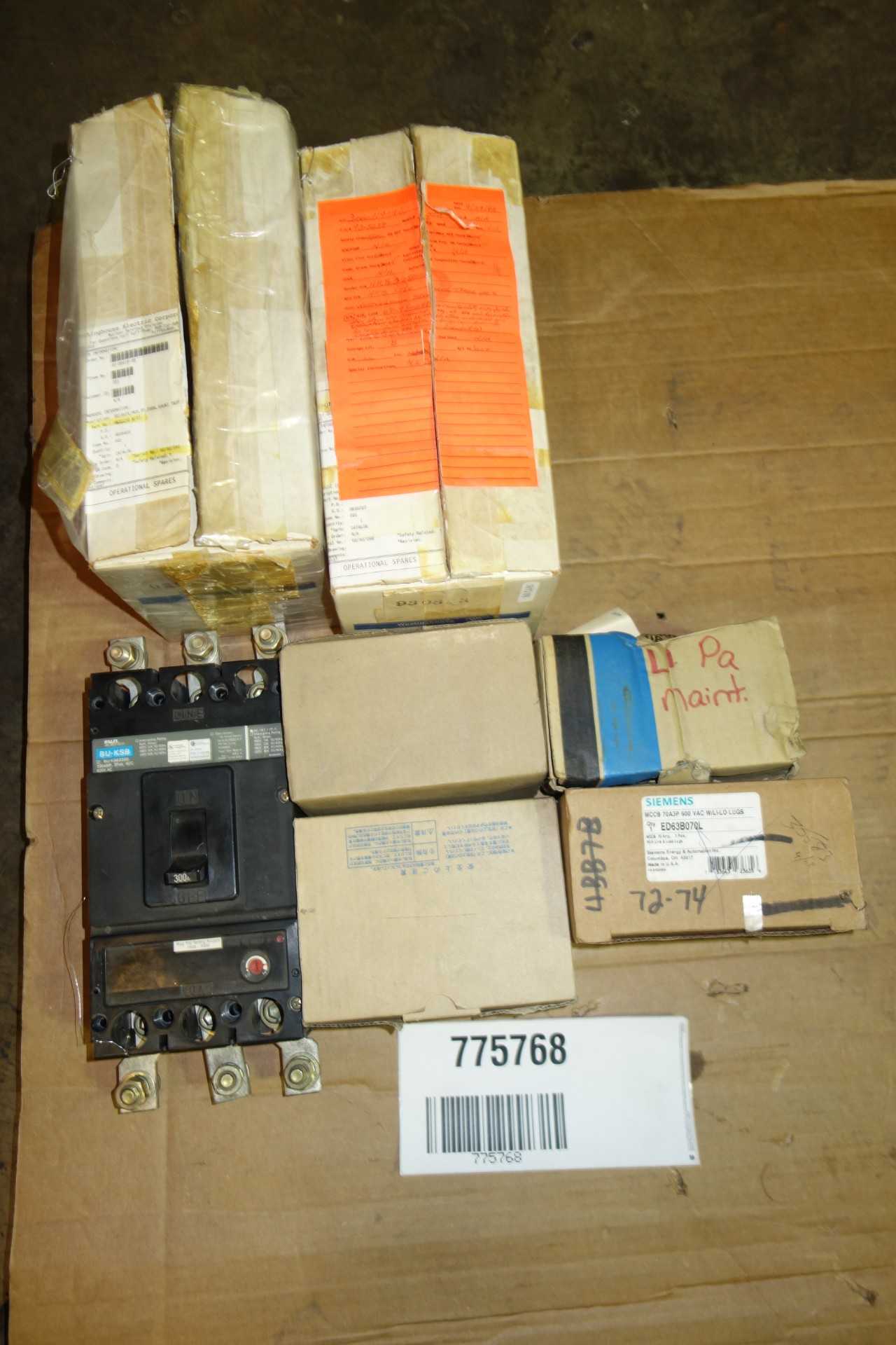 LOT OF 7 ASSORTED SIEMENS, MITSUBISHI, FUJI CIRCUIT BREAKERS - CIRCUIT BREAKERS