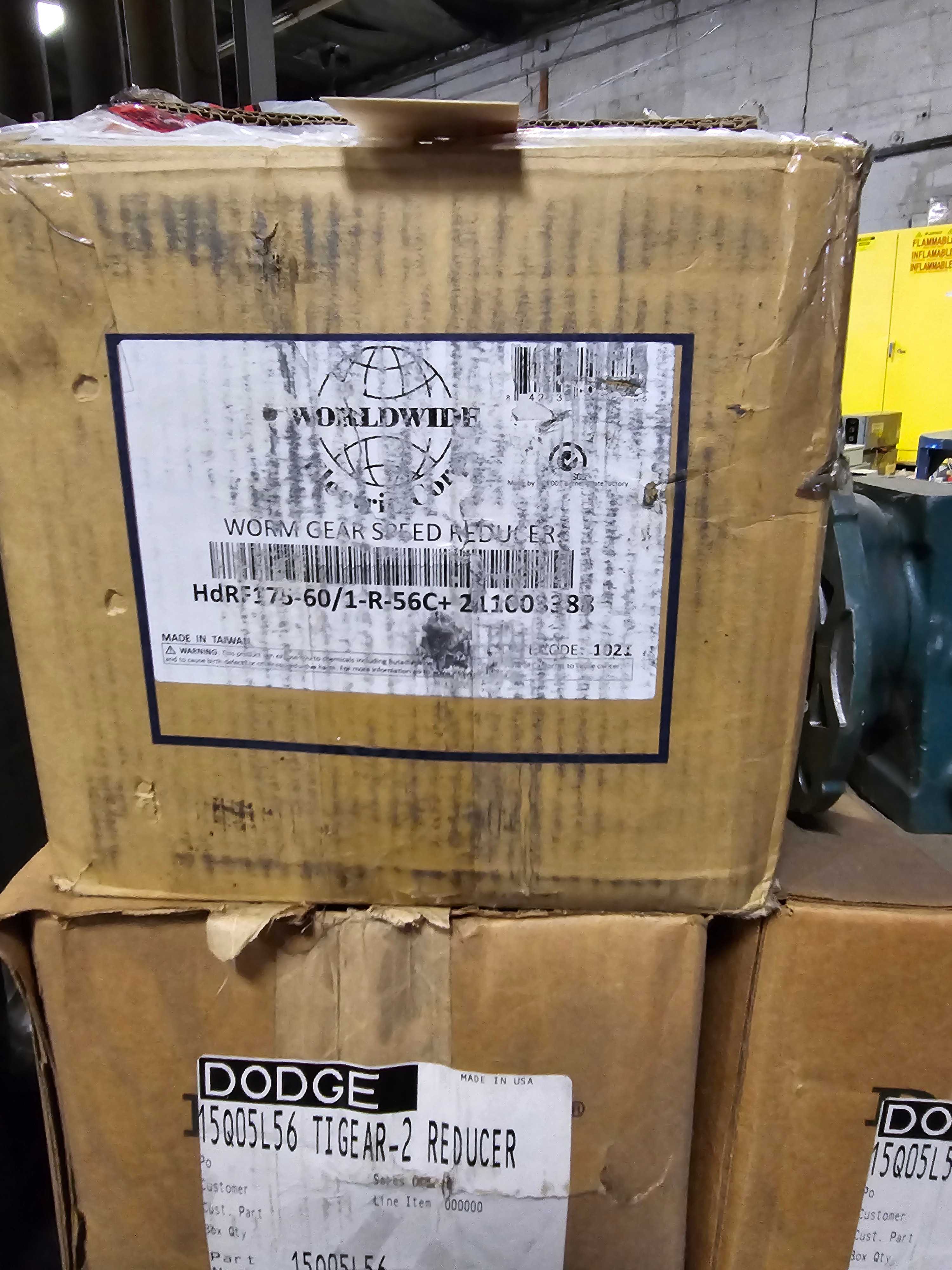 LOT OF GEAR REDUCERS - INDUSTRIAL PARTS