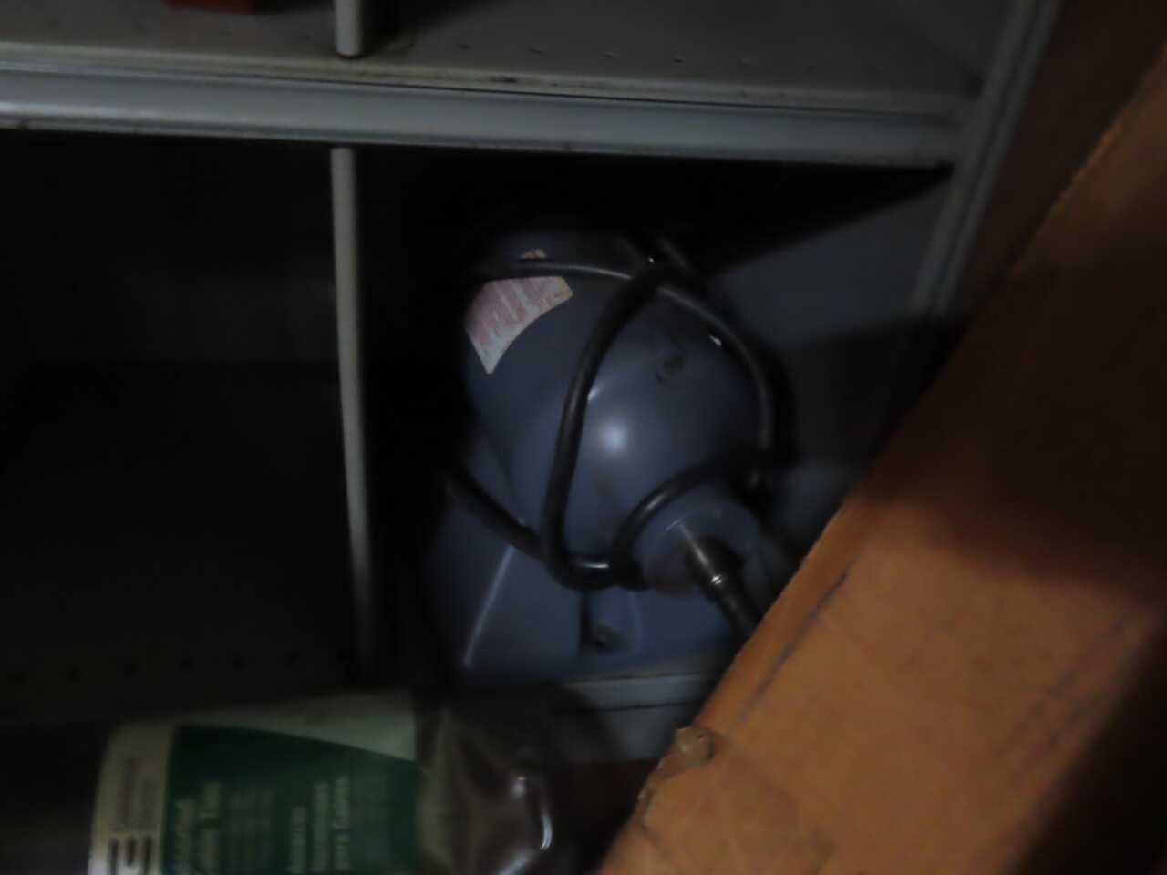 Cabinet and contents in pictures - MATERIAL HANDLING