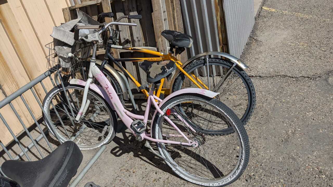 LOT OF FIVE BIKES - MATERIAL HANDLING