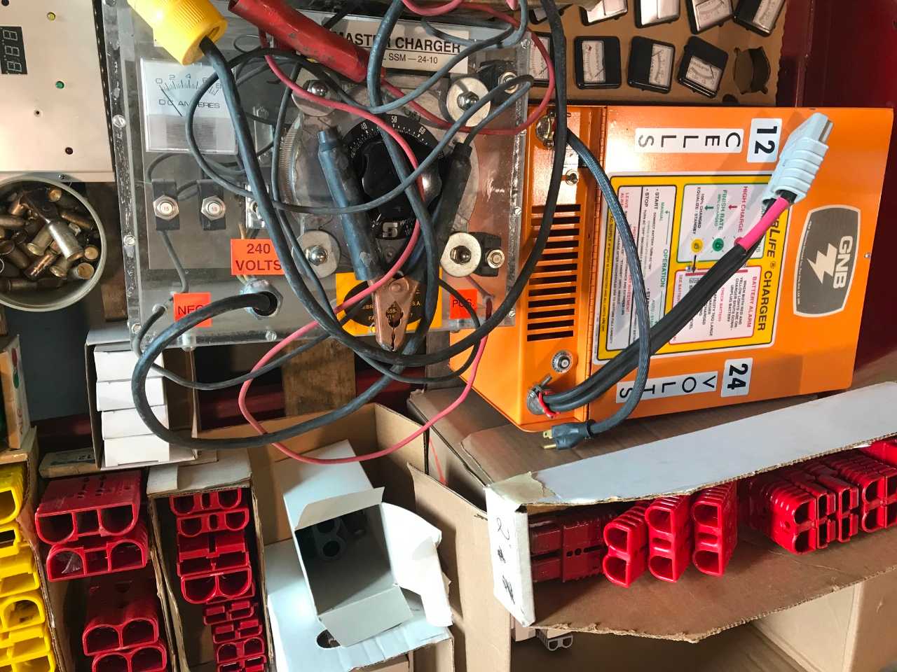 BATTERY CHARGER & ACCESSORIES (FULL PALLET) - ELECTRICAL COMPONENTS