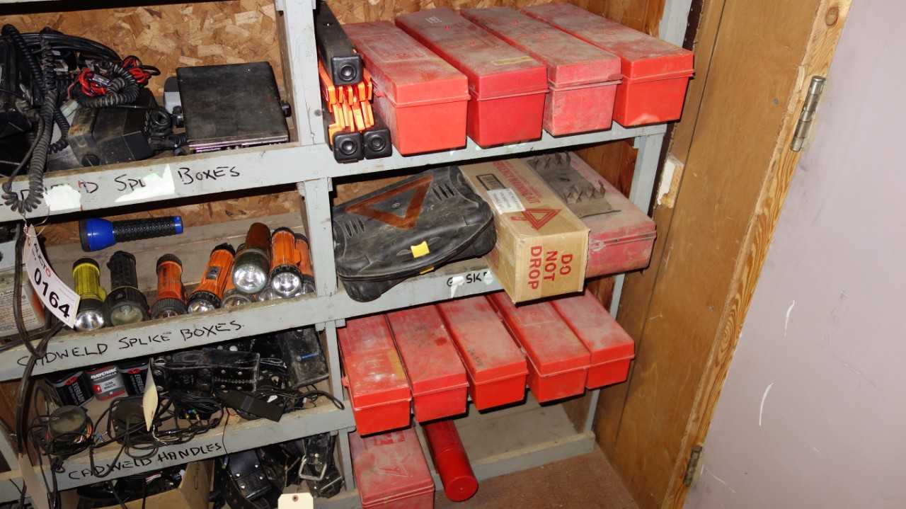 LOT OF ASSORTED SAFETY TRIANGLE FLARE KITS - ELECTRIC POWER TOOLS
