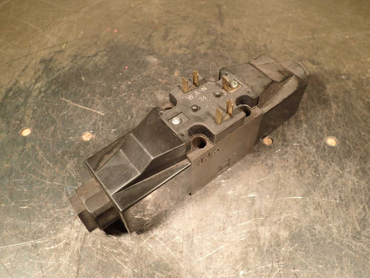 Daikin KSO-G02 Solenoid Operated Directional Control Valve: 100 VAC - CONTROL VALVE
