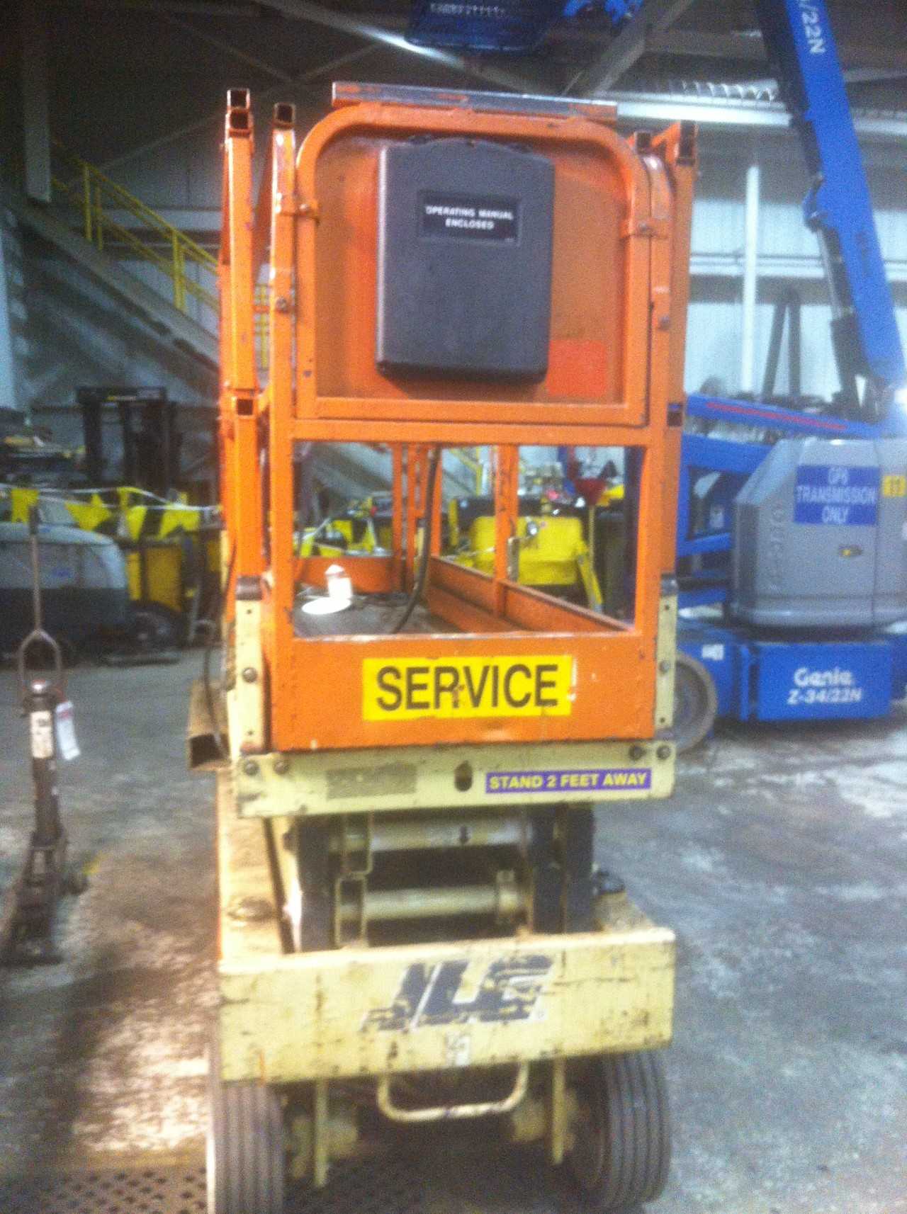 JLG Scissor 2033E Scissor Lift - SCISSOR LIFTS
