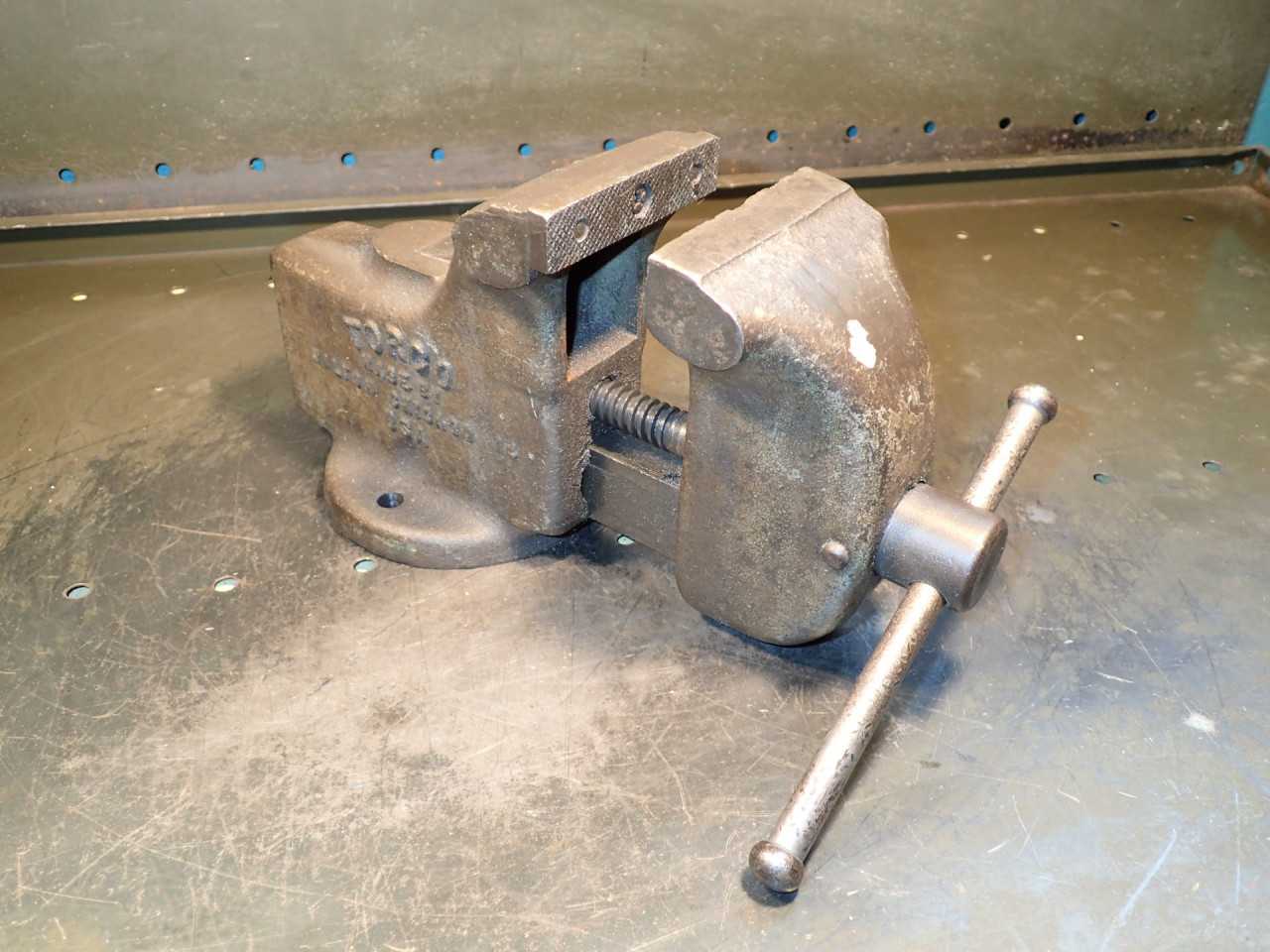 Wilton Torco Bench Vise: 3-1/2" Wide Jaws, Made in USA, Used in Good Condition - MILLING TOOLS