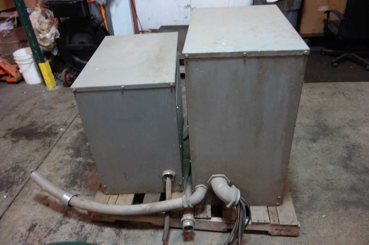 LOT OF 2 ASSORTED SQUARE D TRANSFORMER - CONTROL TRANSFORMERS