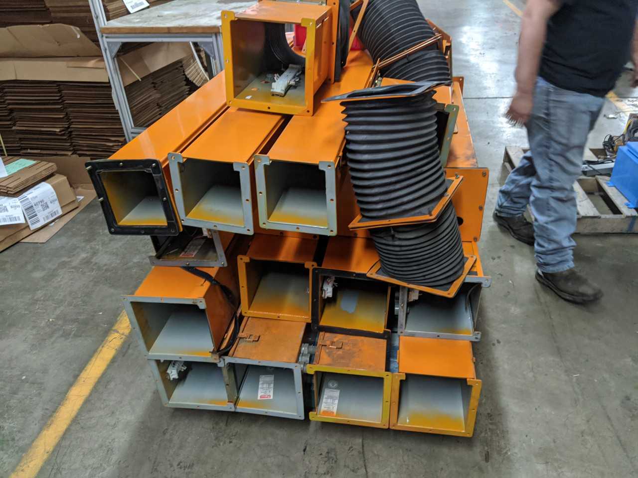 Lot of Rigid Conduit / Wireway Troughs - ELECTRIC POWER TOOLS