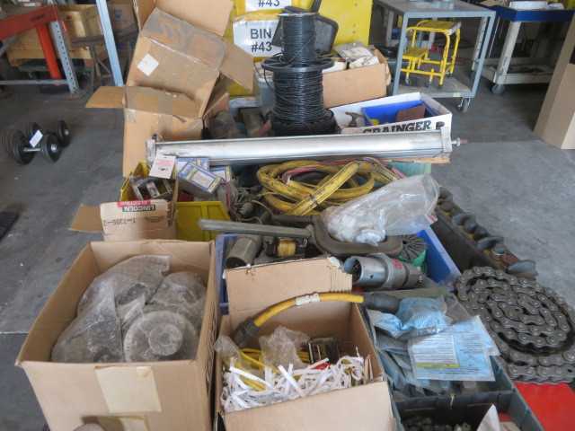 Everything on bed of cart, all contents only, no cart - MISCELLANEOUS