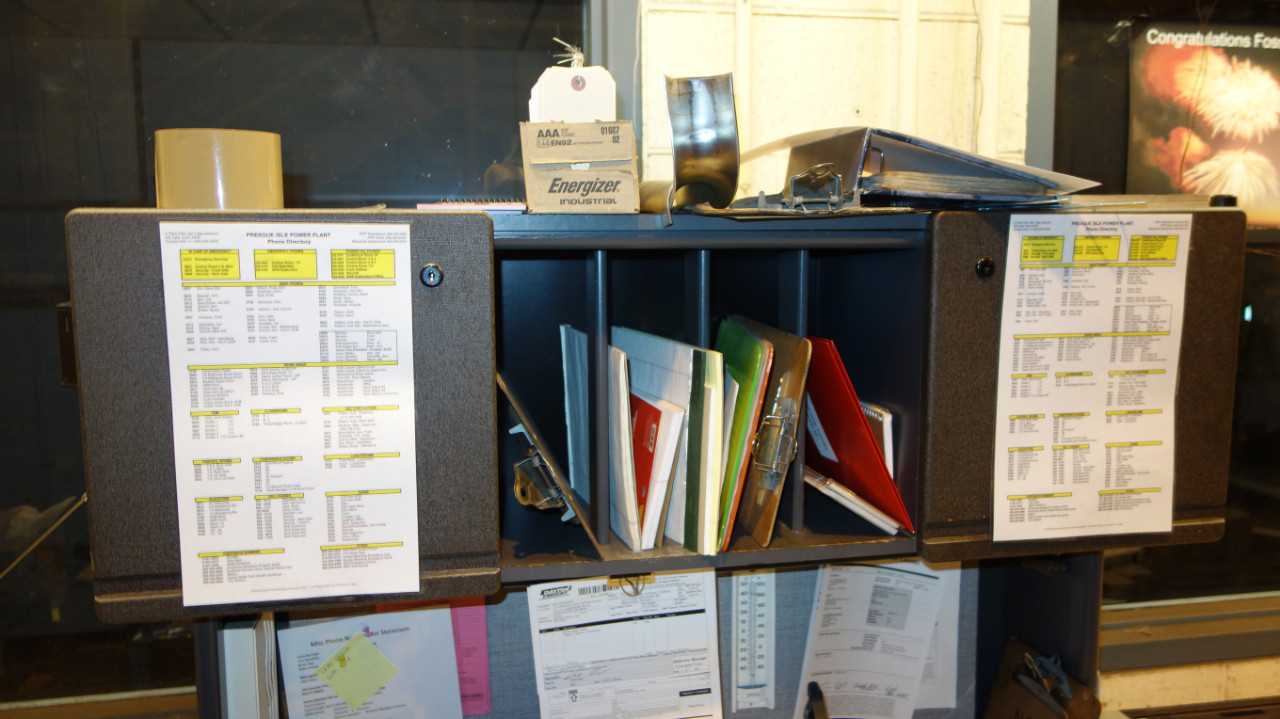 INVENTORY PROCESSING STATION DESK - PLANT & FACILITY