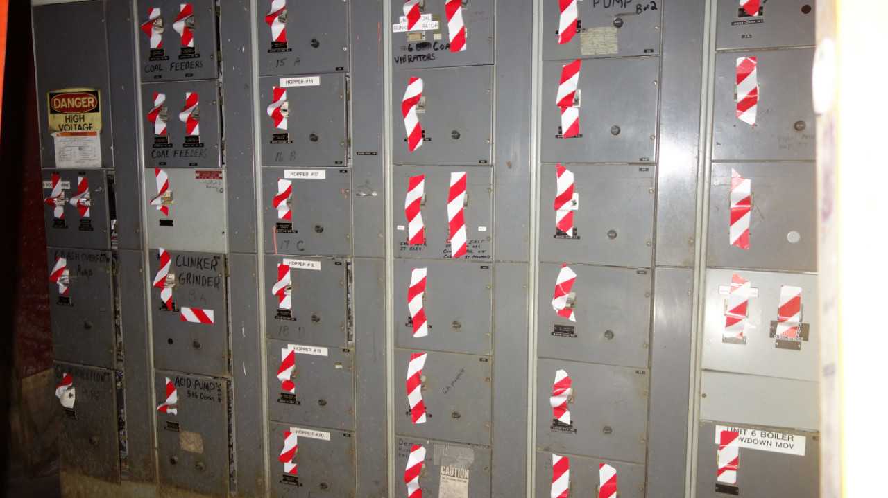 X6 VERTICAL SECTIONS OF WESTINGHOUSE MCC BUCKETS - MOTOR CONTROL CENTERS