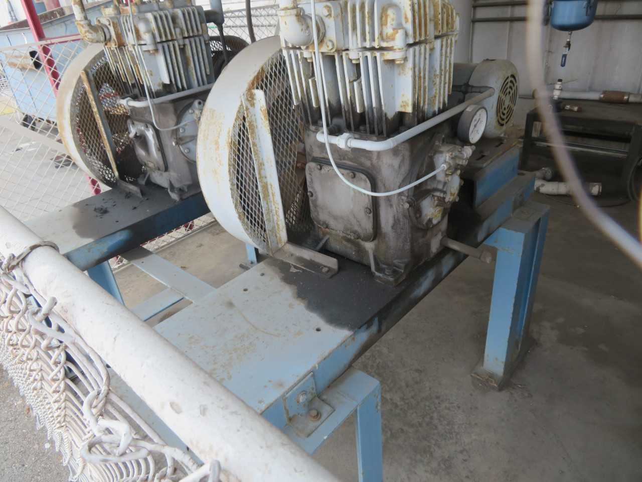 Vacuum Pumps (2) in lot - MISCELLANEOUS