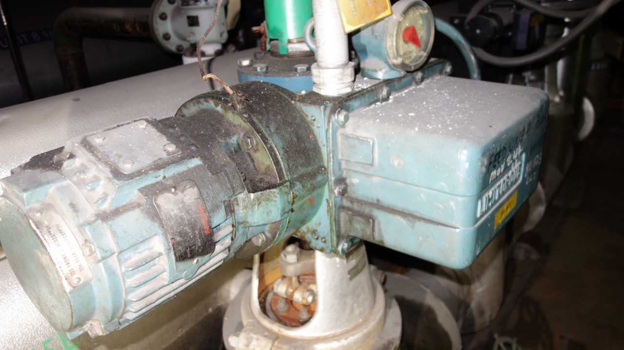 LOT OF 6 LIMITORQUE VALVE OPERATORS (VALVES EXCLUDED) - VALVES