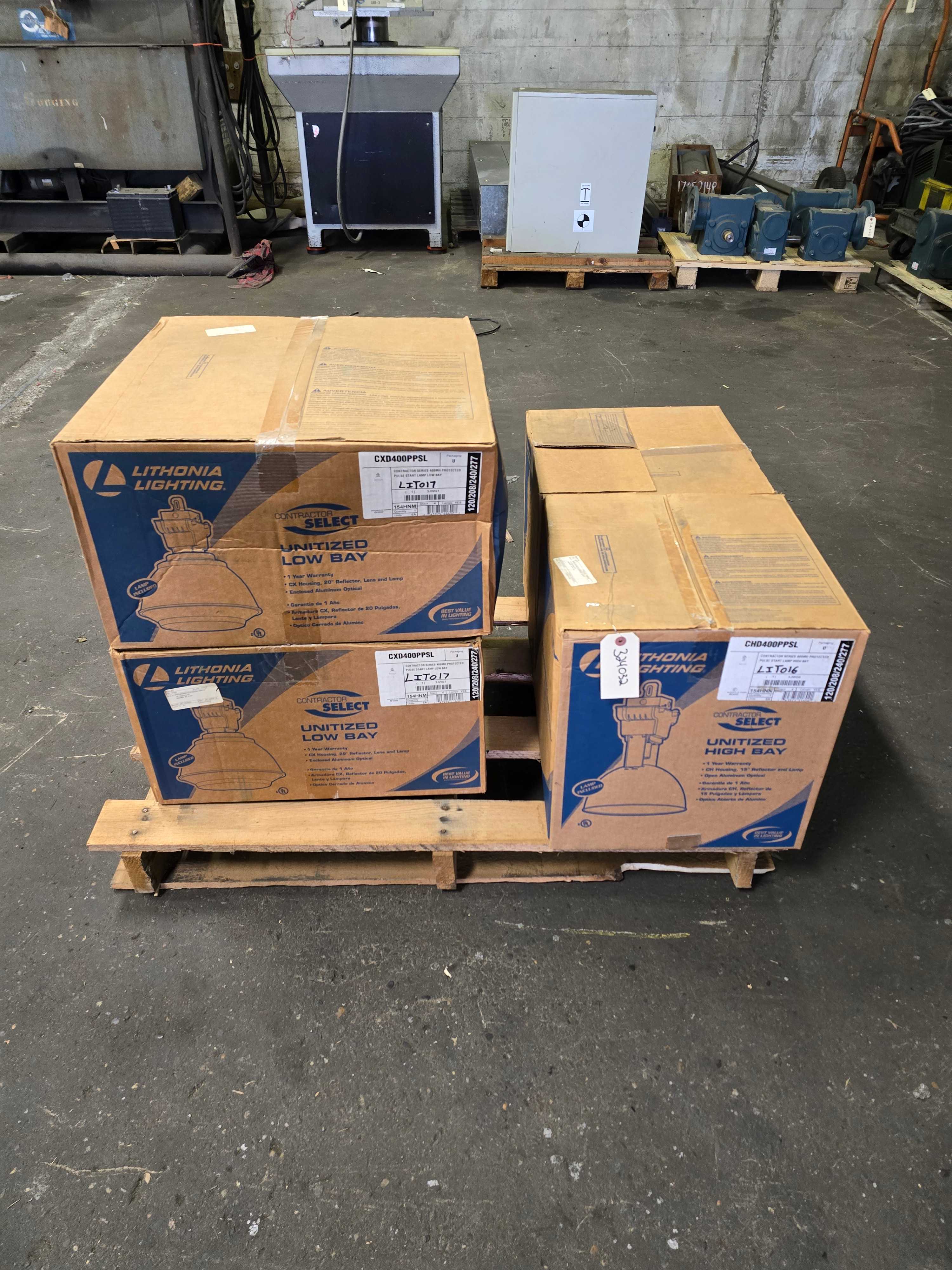 LOT OF LITHONIA HIGH & LOW BAY LIGHTS - LIGHTING
