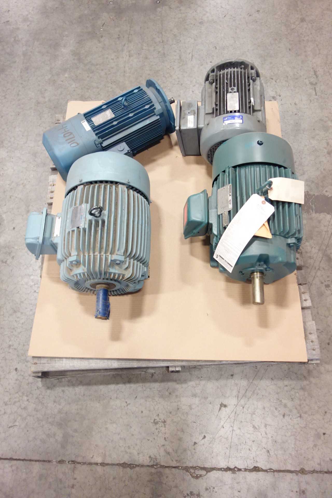 LOT OF 4 ASSORTED ELECTRIC MOTORS - ELECTRIC MOTORS