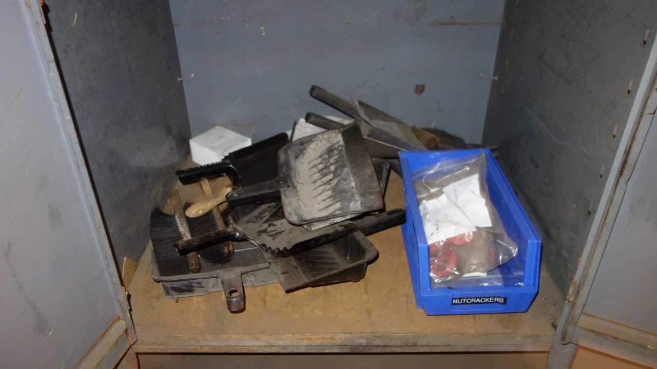 WORK STATION AND CONTENTS, BRUSHES - PLANT & FACILITY