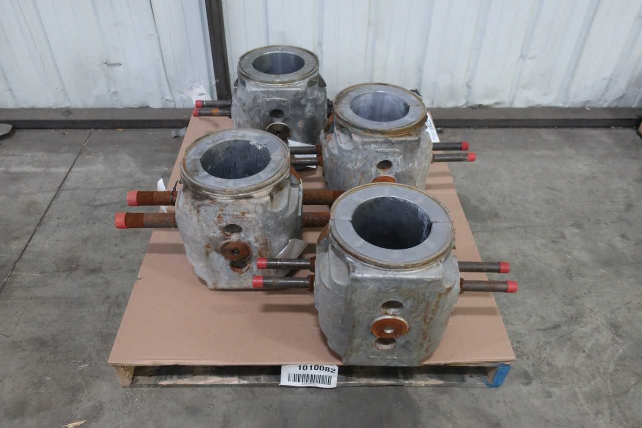 LOT OF 4 SLEEVE OIL BEARING LINERS - BEARINGS